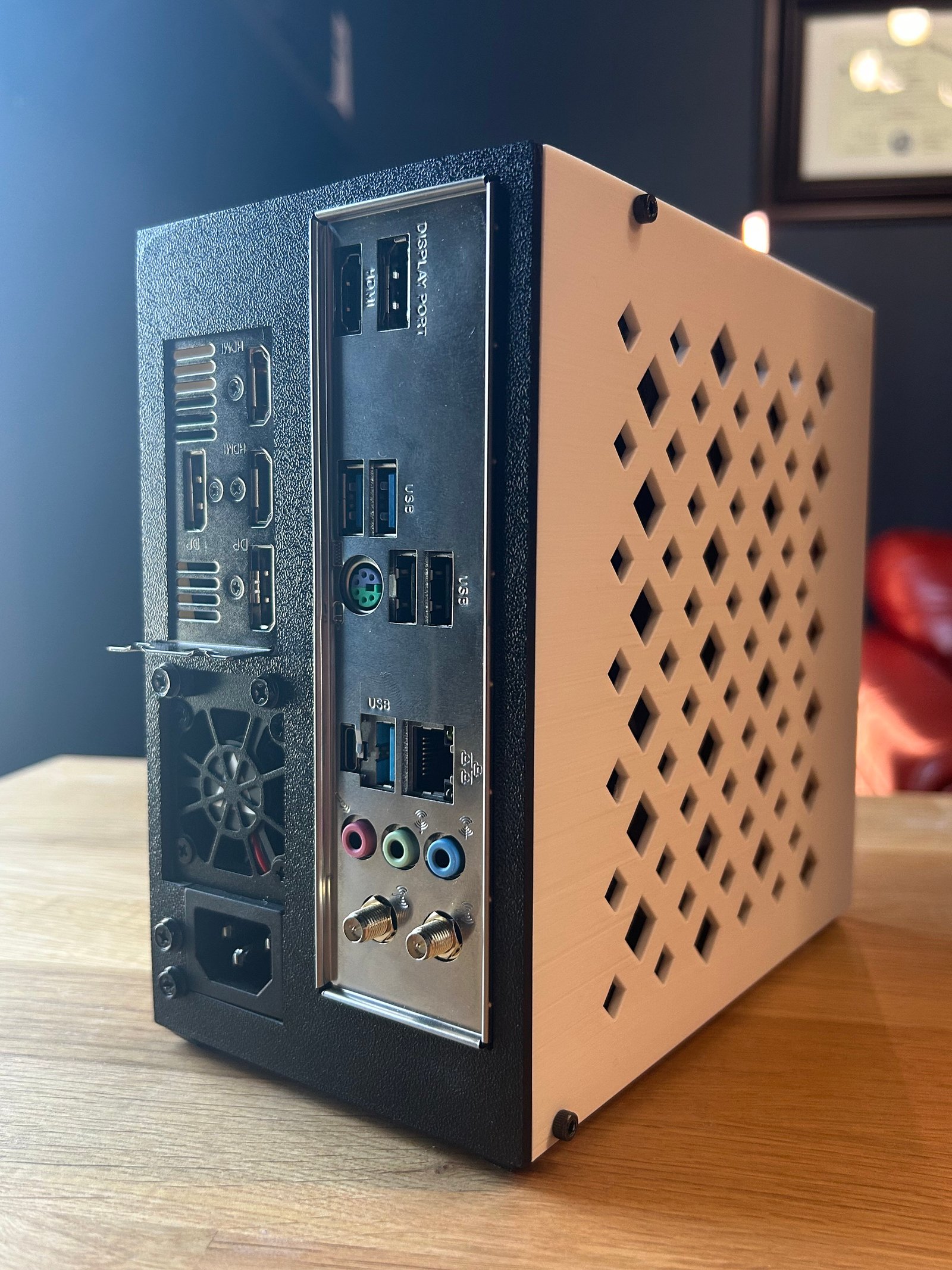 3D printed Mini-ITX case V6 rear I/O panel