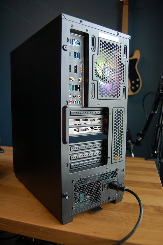 ATX 1080 Ti build close-up detail
