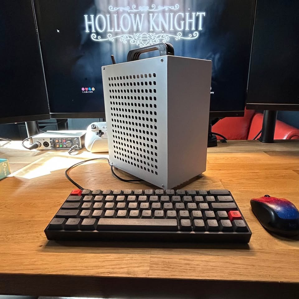 Mini-ITX backpack rig interior with RTX 2060