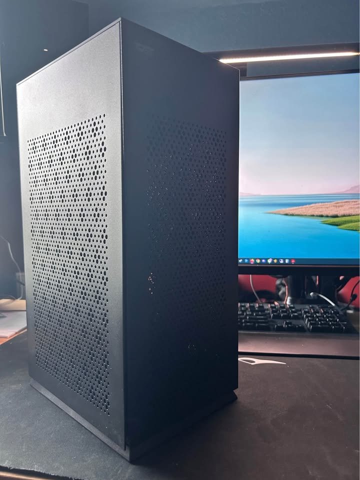 Mini-ITX gaming PC with RTX 2060 Super
